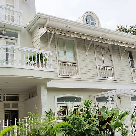 Charming La Casita Mercedes, 5Br And 5Tb For Family And Friends Staycation Makati City Dış mekan fotoğraf