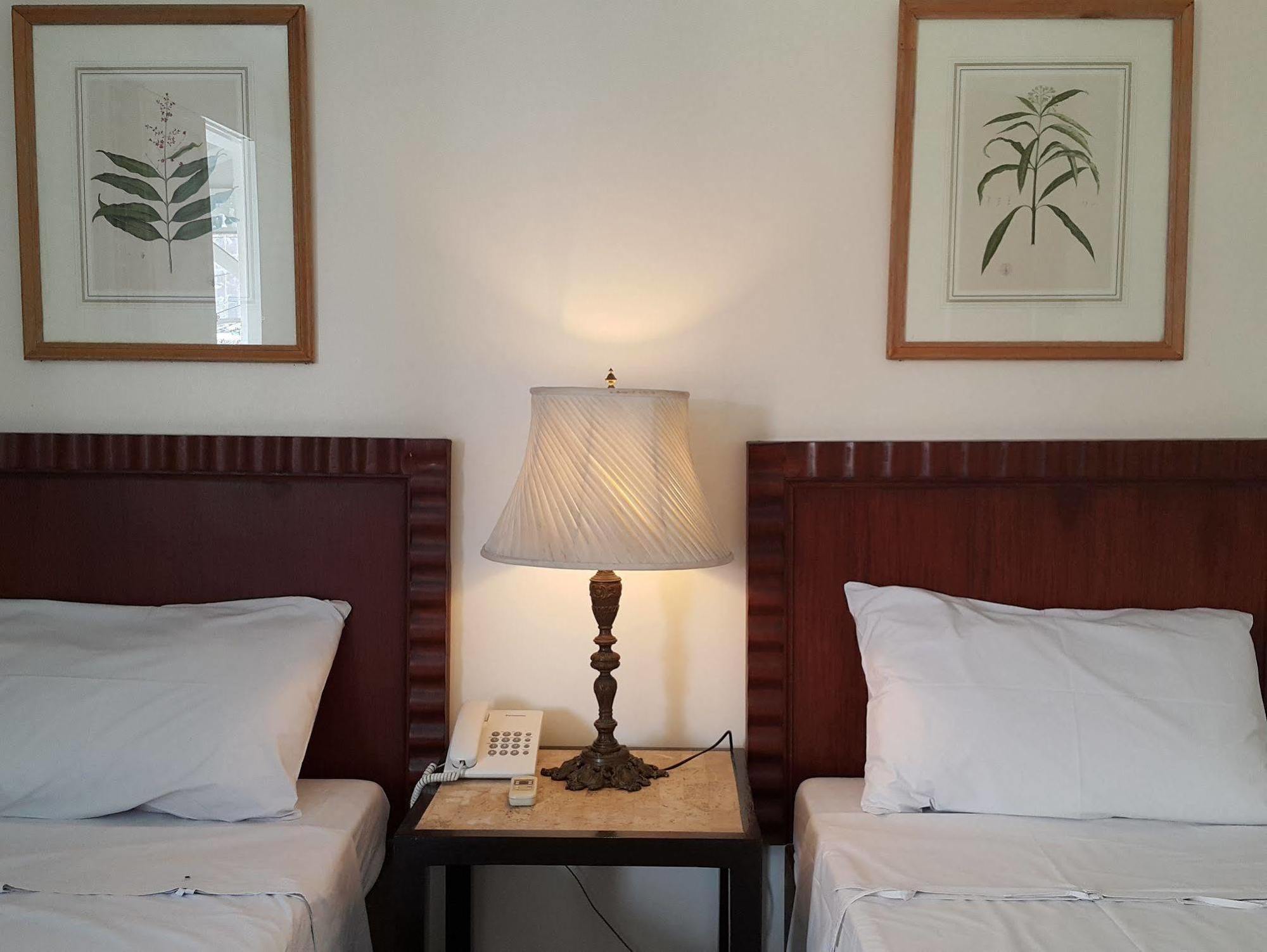 Charming La Casita Mercedes, 5Br And 5Tb For Family And Friends Staycation Makati City Dış mekan fotoğraf