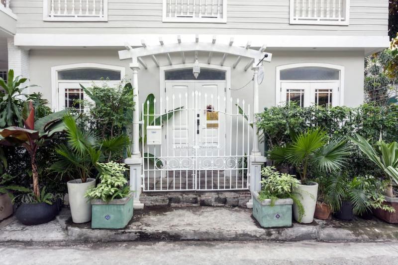 Charming La Casita Mercedes, 5Br And 5Tb For Family And Friends Staycation Makati City Dış mekan fotoğraf