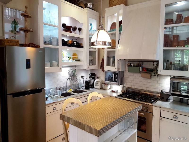 Charming La Casita Mercedes, 5Br And 5Tb For Family And Friends Staycation Makati City Dış mekan fotoğraf