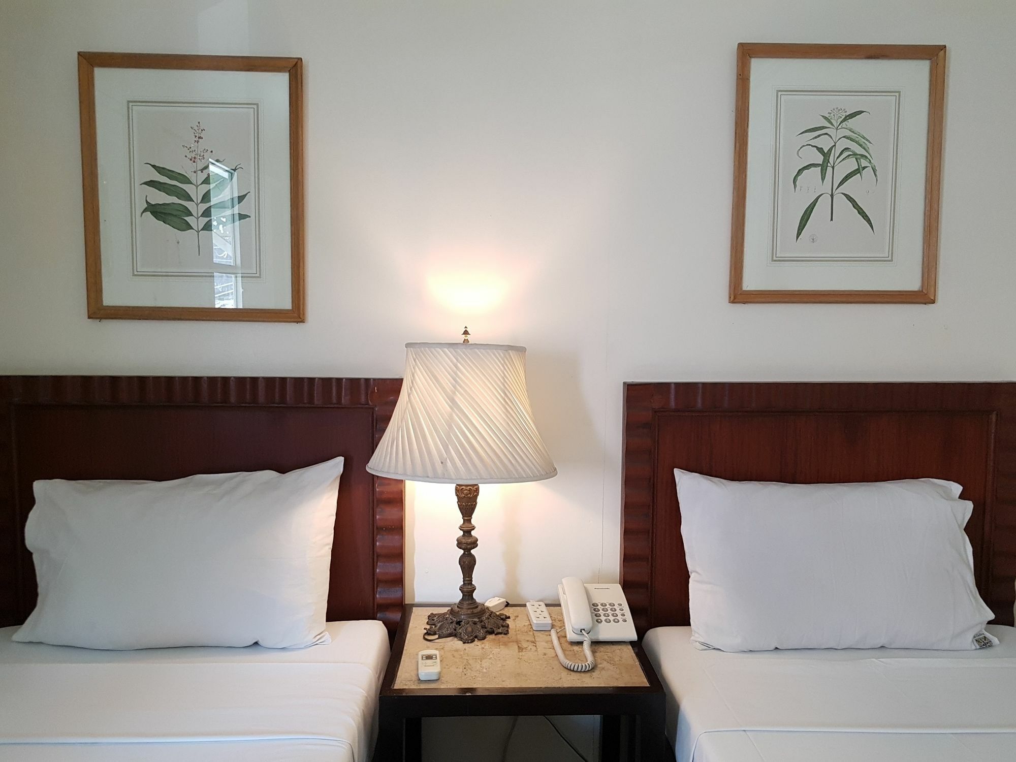 Charming La Casita Mercedes, 5Br And 5Tb For Family And Friends Staycation Makati City Dış mekan fotoğraf